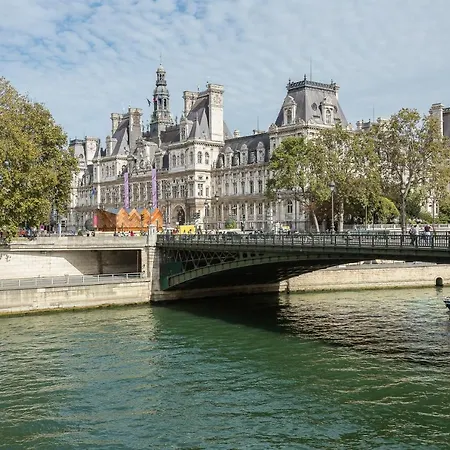 Rue Bernard De Clairvaux By Onefinestay Paris